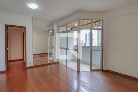 Apartamento para alugar com 70m², 2 quartos e 1 vagaSala 