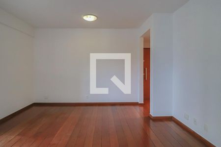 Apartamento para alugar com 70m², 2 quartos e 1 vagaSala 
