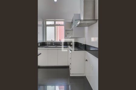 Apartamento para alugar com 70m², 2 quartos e 1 vagaCozinha e Área de Serviço