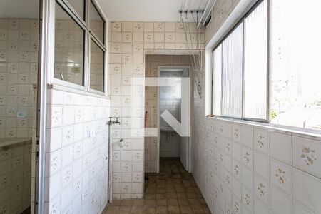 Apartamento à venda com 76m², 3 quartos e 1 vagaÁrea de Serviço