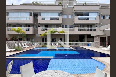 Apartamento à venda com 137m², 3 quartos e 2 vagas Apartamento à venda com 137m², 3 quartos e 2 vagasÁrea comum - piscina