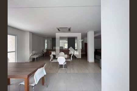 Apartamento à venda com 137m², 3 quartos e 2 vagas Apartamento à venda com 137m², 3 quartos e 2 vagasÁrea comum - salão de festas