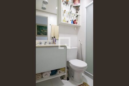 Apartamento à venda com 137m², 3 quartos e 2 vagas Apartamento à venda com 137m², 3 quartos e 2 vagasBanheiro social