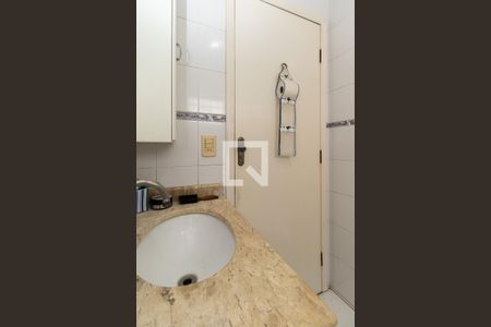 Casa à venda com 200m², 3 quartos e 2 vagasBanheiro