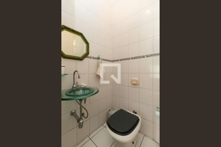 Casa à venda com 200m², 3 quartos e 2 vagasLavabo