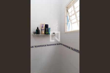 Casa à venda com 200m², 3 quartos e 2 vagasBanheiro