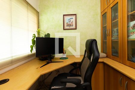 Casa à venda com 200m², 3 quartos e 2 vagasEscritório