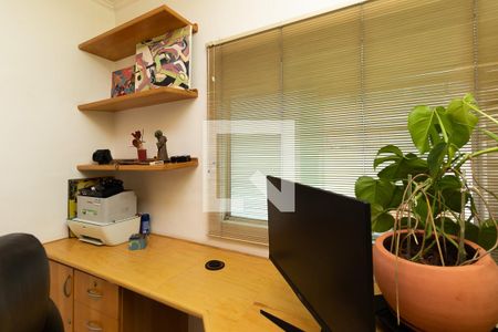 Casa à venda com 200m², 3 quartos e 2 vagasEscritório