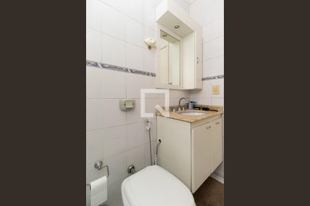 Casa à venda com 200m², 3 quartos e 2 vagasBanheiro