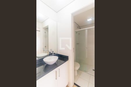Banheiro  de apartamento para alugar com 1 quarto, 42m² em Pinheiros, São Paulo