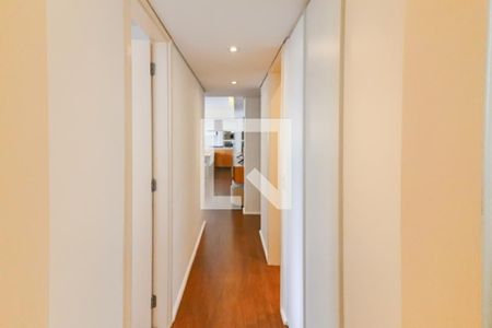 Apartamento para alugar com 106m², 2 quartos e 2 vagasCorredor Quartos