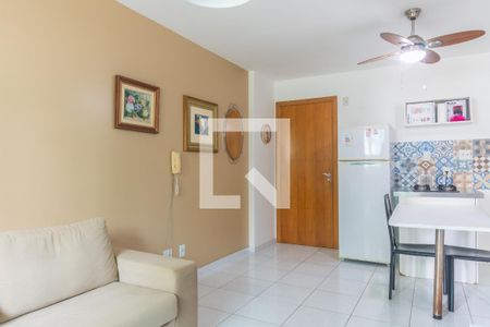 Apartamento para alugar com 70m², 2 quartos e 1 vagaSala