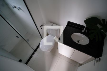 Banheiro  de kitnet/studio para alugar com 1 quarto, 24m² em Pinheiros, São Paulo