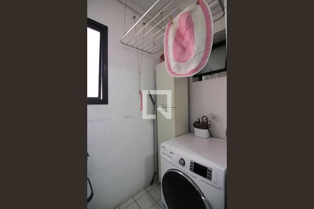 Apartamento à venda com 83m², 3 quartos e 1 vagaÁrea de Serviço