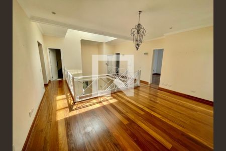 Casa à venda com 4 quartos, 1300m² em Chácara Flora, São Paulo