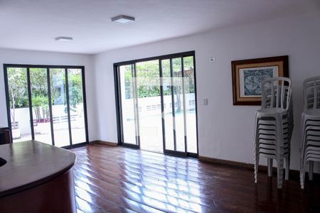 Apartamento à venda com 98m², 3 quartos e 2 vagas Apartamento à venda com 98m², 3 quartos e 2 vagasÁrea comum - Salão de festas