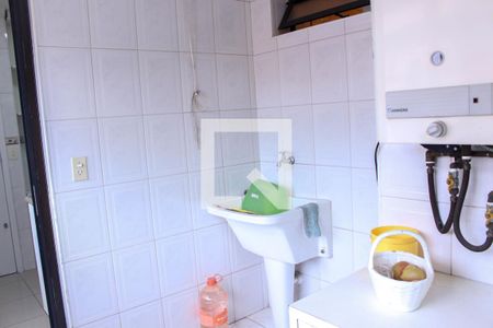 Apartamento à venda com 98m², 3 quartos e 2 vagas Apartamento à venda com 98m², 3 quartos e 2 vagasÁrea de Serviço