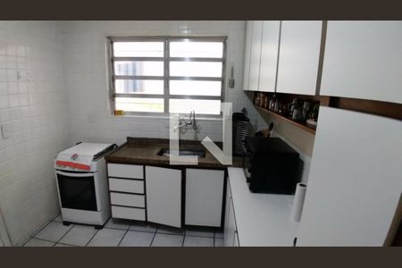 Casa à venda com 4 quartos, 160m² em Jardim Aeroporto, São Paulo