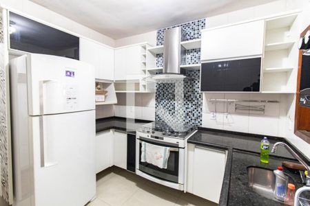 Casa para alugar com 80m², 2 quartos e 1 vaga Casa para alugar com 80m², 2 quartos e 1 vagaCozinha