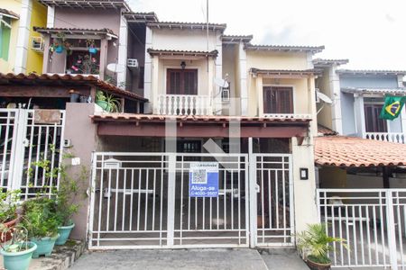 Casa para alugar com 80m², 2 quartos e 1 vaga Casa para alugar com 80m², 2 quartos e 1 vagaFachada
