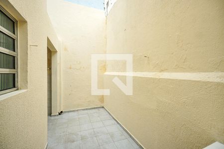 Casa à venda com 65m², 2 quartos e sem vagaQuintal