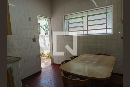Casa à venda com 3 quartos, 160m² em Jardim Los Angeles, São Paulo