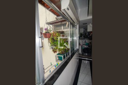 Apartamento à venda com 123m², 2 quartos e 1 vagaÁrea de Serviço