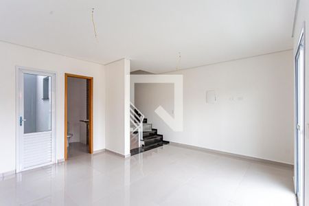 Sala e Cozinha de casa à venda com 2 quartos, 105m² em Jardim Ocara, Santo André