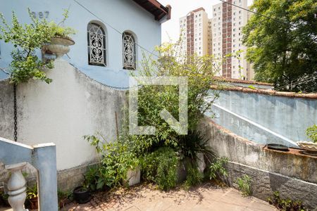 Casa à venda com 207m², 2 quartos e 2 vagas Casa à venda com 207m², 2 quartos e 2 vagasSacada