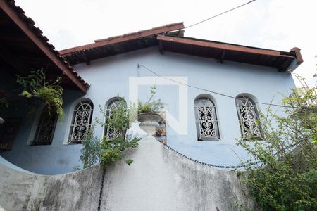 Casa à venda com 207m², 2 quartos e 2 vagas Casa à venda com 207m², 2 quartos e 2 vagasSacada