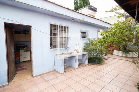 Casa à venda com 207m², 2 quartos e 2 vagas Casa à venda com 207m², 2 quartos e 2 vagasQuintal