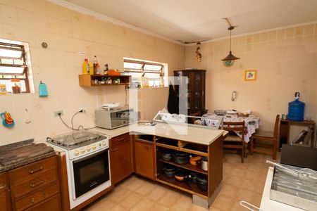 Casa à venda com 207m², 2 quartos e 2 vagas Casa à venda com 207m², 2 quartos e 2 vagasCozinha