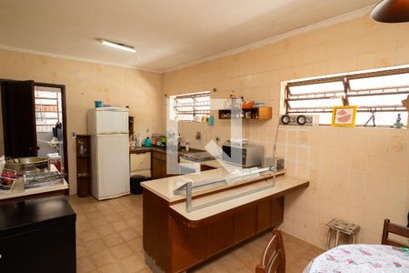 Casa à venda com 207m², 2 quartos e 2 vagas Casa à venda com 207m², 2 quartos e 2 vagasCozinha