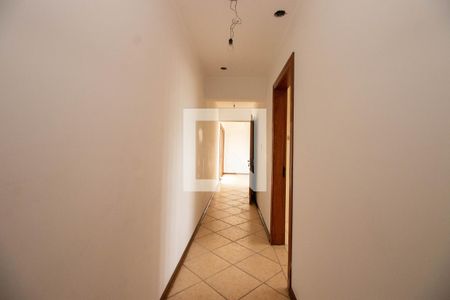 Corredor de apartamento para alugar com 3 quartos, 240m² em São João, Porto Alegre