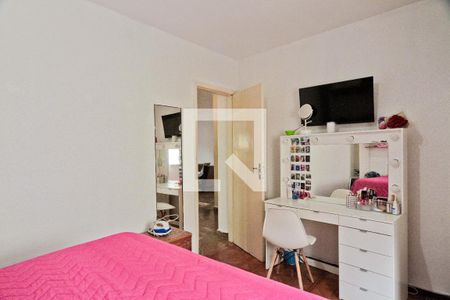 Casa à venda com 96m², 3 quartos e 4 vagas Casa à venda com 96m², 3 quartos e 4 vagasQuarto 2