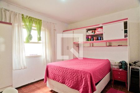 Casa à venda com 96m², 3 quartos e 4 vagas Casa à venda com 96m², 3 quartos e 4 vagasQuarto 2