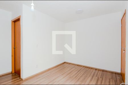 Sala de apartamento para alugar com 2 quartos, 42m² em Jardim Nova Cidade, Guarulhos
