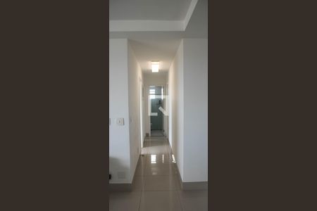 Corredor de apartamento para alugar com 3 quartos, 130m² em Patamares, Salvador