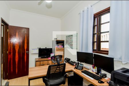 Casa à venda com 200m², 3 quartos e 4 vagasSuíte 2