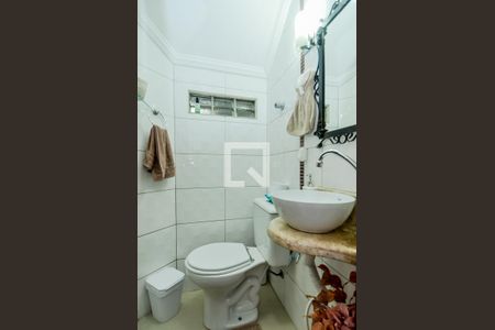 Casa à venda com 200m², 3 quartos e 4 vagasLavabo 