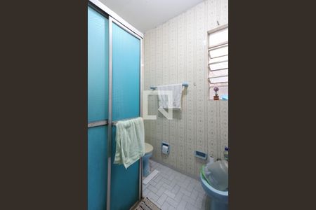 Casa à venda com 105m², 3 quartos e 2 vagasBanheiro 