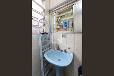 Casa à venda com 105m², 3 quartos e 2 vagasBanheiro 