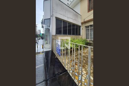 Casa à venda com 105m², 3 quartos e 2 vagasFachada
