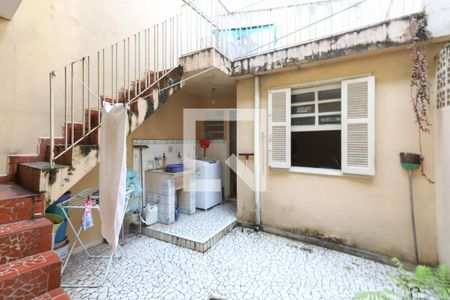 Casa à venda com 105m², 3 quartos e 2 vagasQuintal