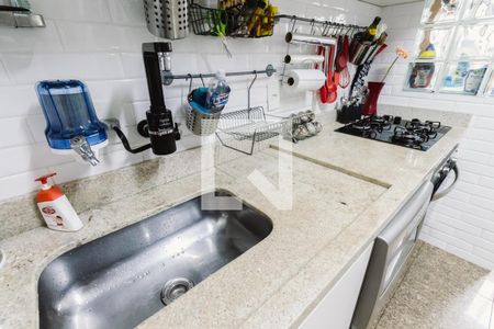 Apartamento à venda com 85m², 2 quartos e 2 vagas Apartamento à venda com 85m², 2 quartos e 2 vagasCozinha Pia