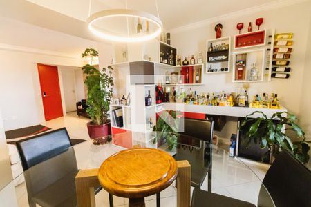 Apartamento à venda com 85m², 2 quartos e 2 vagas Apartamento à venda com 85m², 2 quartos e 2 vagasSala 2