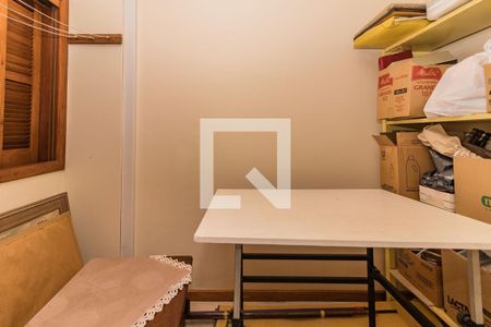 Apartamento à venda com 90m², 3 quartos e 2 vagas Apartamento à venda com 90m², 3 quartos e 2 vagasQuarto de Serviço