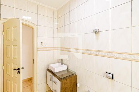 Casa à venda com 175m², 3 quartos e 2 vagasBanheiro