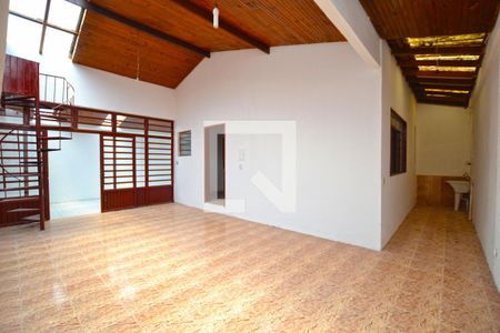 Casa à venda com 150m², 3 quartos e 4 vagasHall