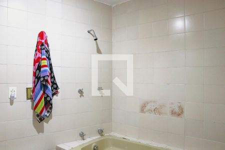 Suíte banheiro  de casa à venda com 3 quartos, 150m² em Parque Edu Chaves, São Paulo